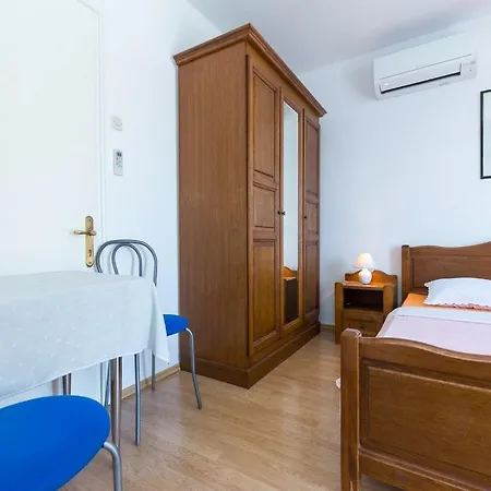 Studio Beach Apartment Baska (Krk)